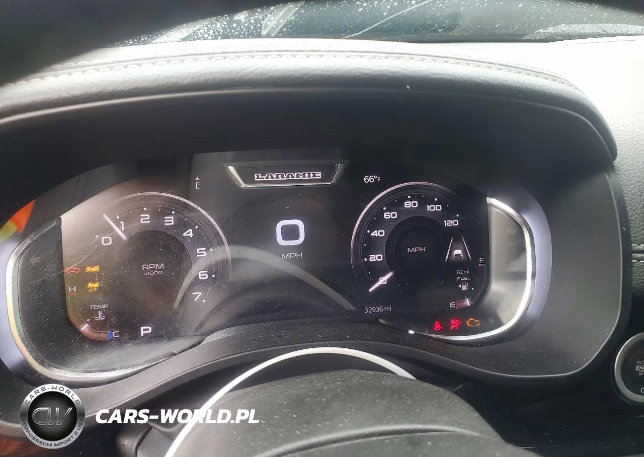 2025 Ram 1500 Laramie VIN:1C6SRFJPXSN604293 - 9