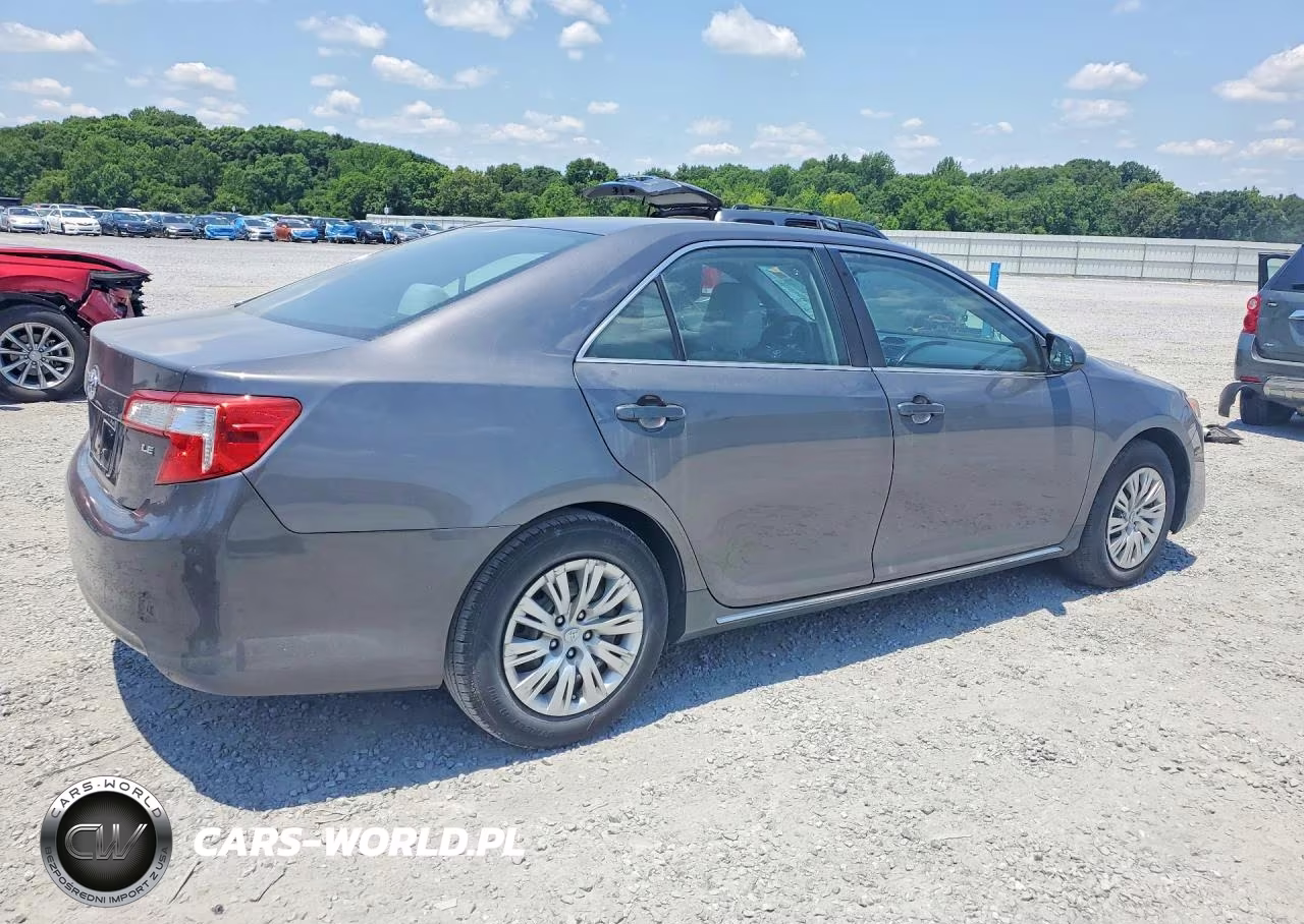 2014 Toyota Camry Le VIN:4T1BF1FK5EU440183 - 3