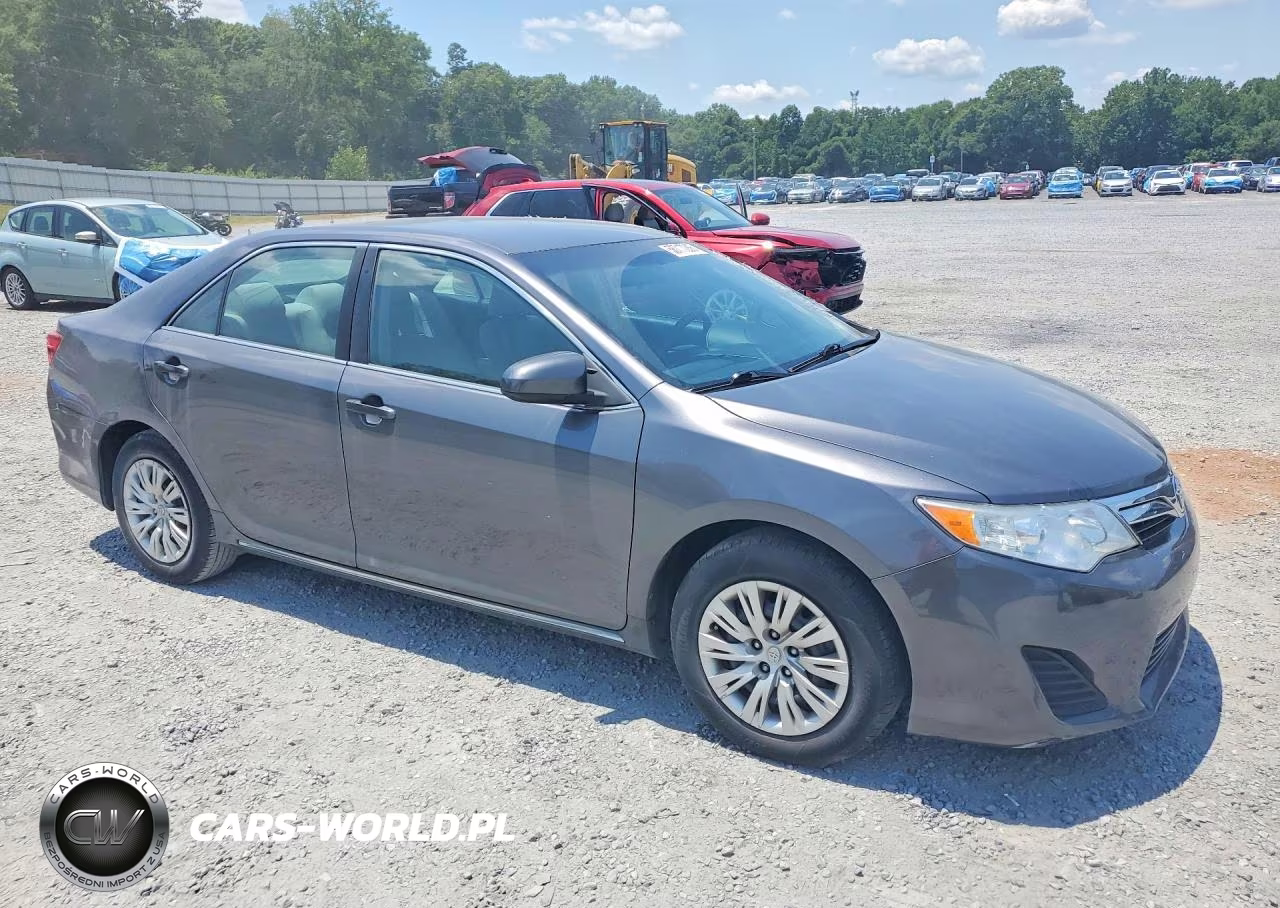 2014 Toyota Camry Le VIN:4T1BF1FK5EU440183 - 4