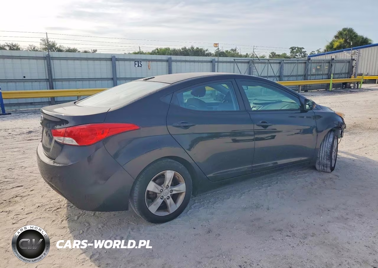 2012 Hyundai Elantra Gls VIN:KMHDH4AE4CU313735 - 3