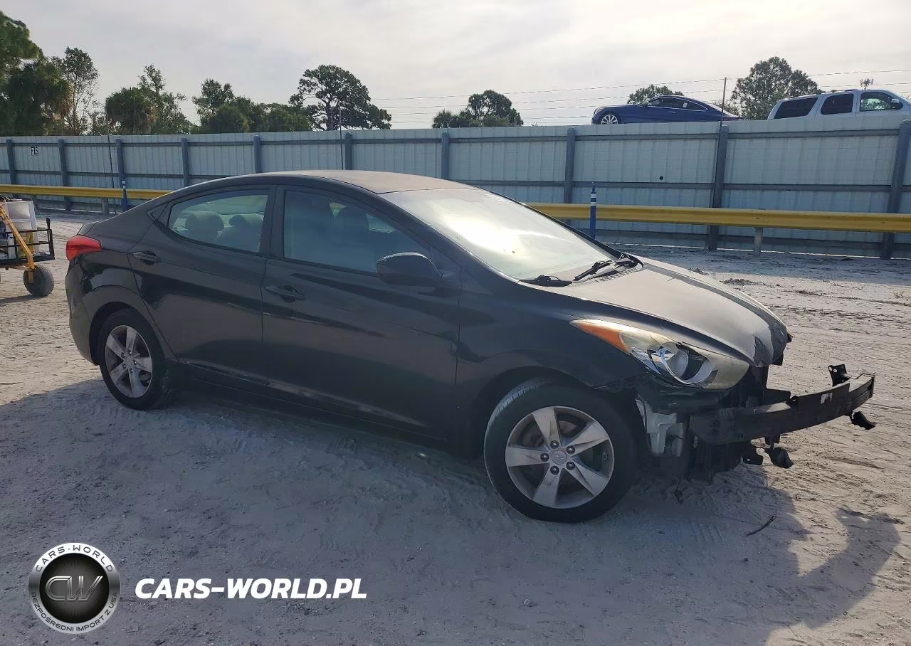2012 Hyundai Elantra Gls VIN:KMHDH4AE4CU313735 - 4