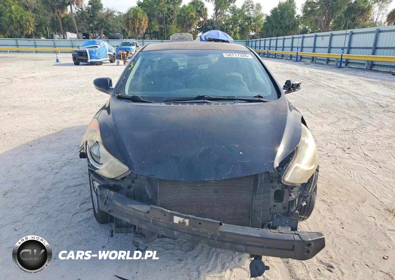 2012 Hyundai Elantra Gls VIN:KMHDH4AE4CU313735 - 5