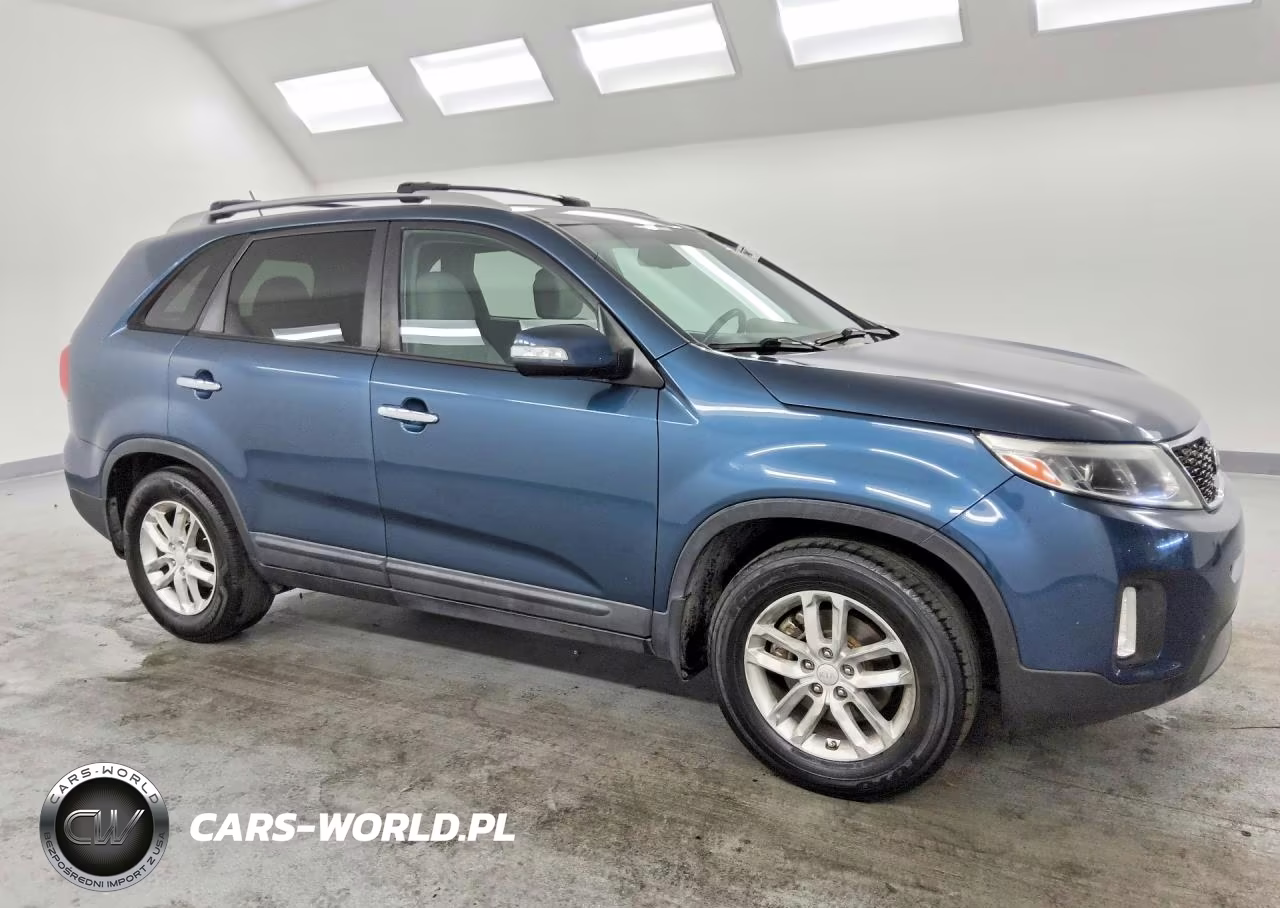 2015 Kia Sorento Lx VIN:5XYKT4A62FG570577 - 4