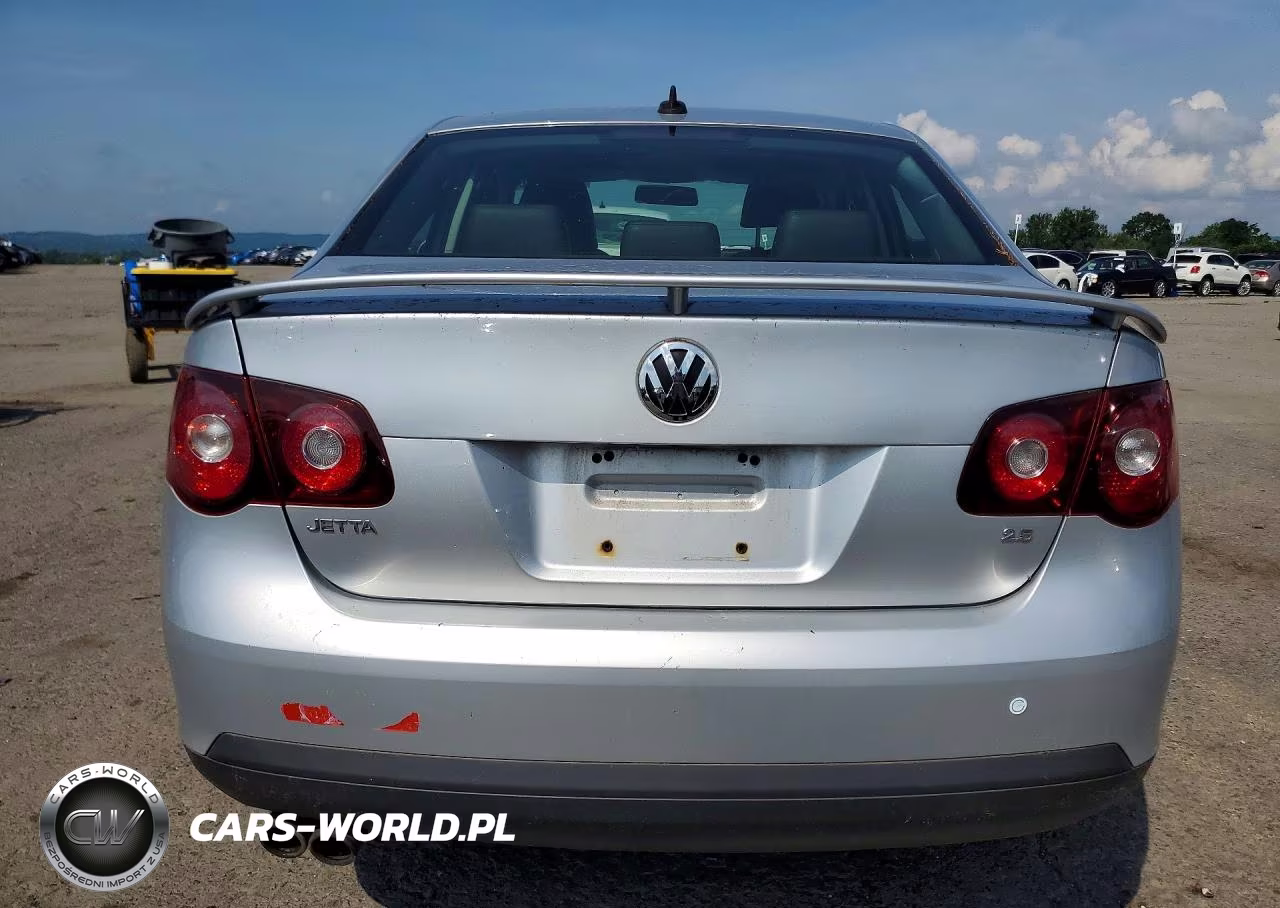 2010 Volkswagen Jetta VIN:3VWRZ7AJ3AM008554 - 6