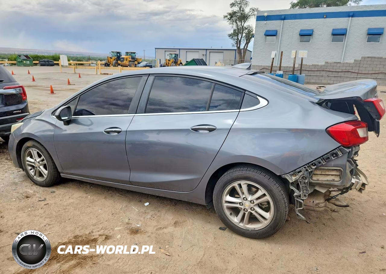 2018 Chevrolet Cruze Lt VIN:1G1BE5SM0J7242280 - 2