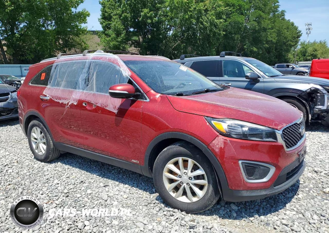 2018 Kia Sorento Lx VIN:5XYPGDA32JG349750 - 4