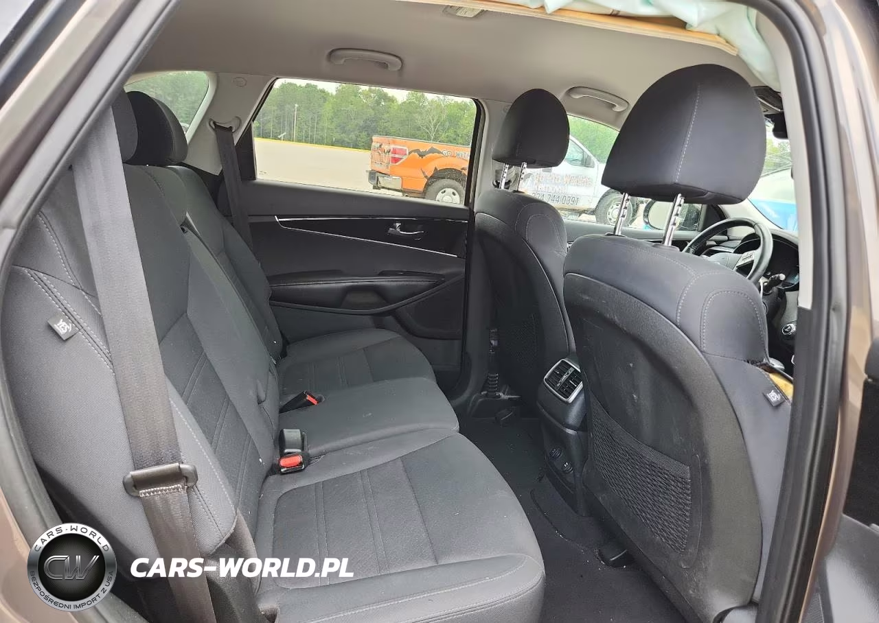 2019 Kia Sorento Lx VIN:5XYPG4A34KG438317 - 11