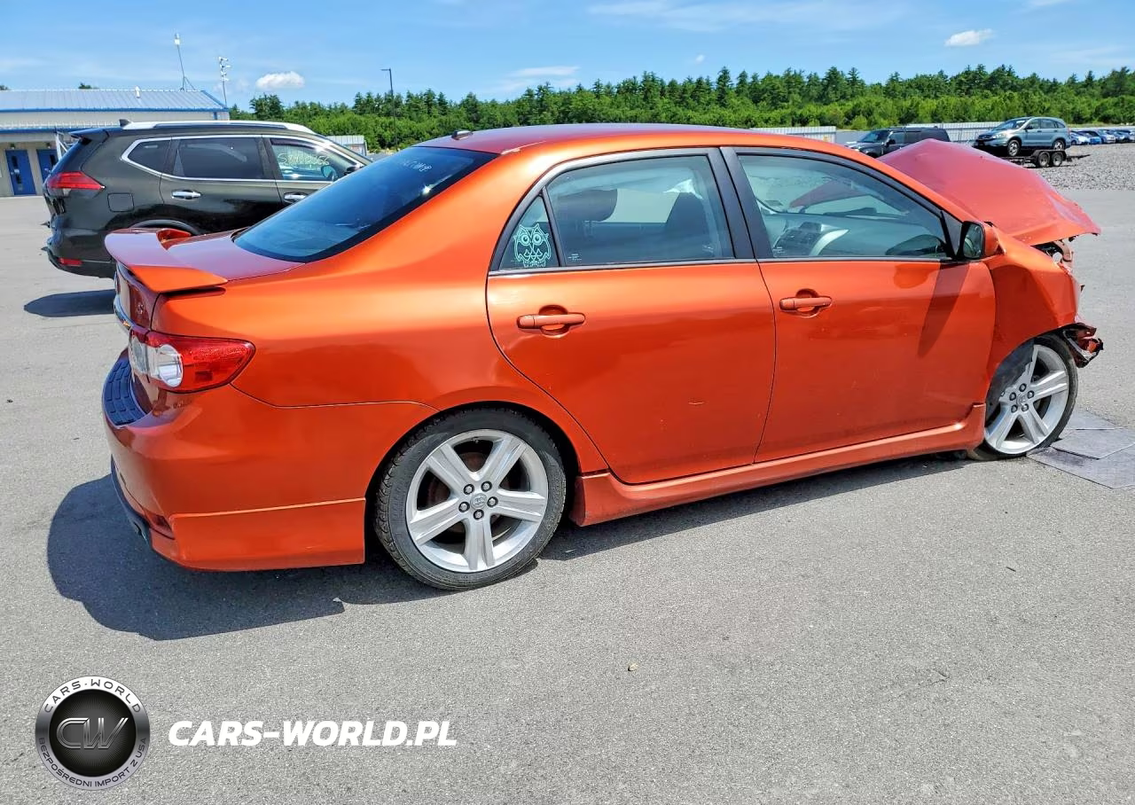2013 Toyota Corolla S Special Edition VIN:2T1BU4EE5DC073501 - 3