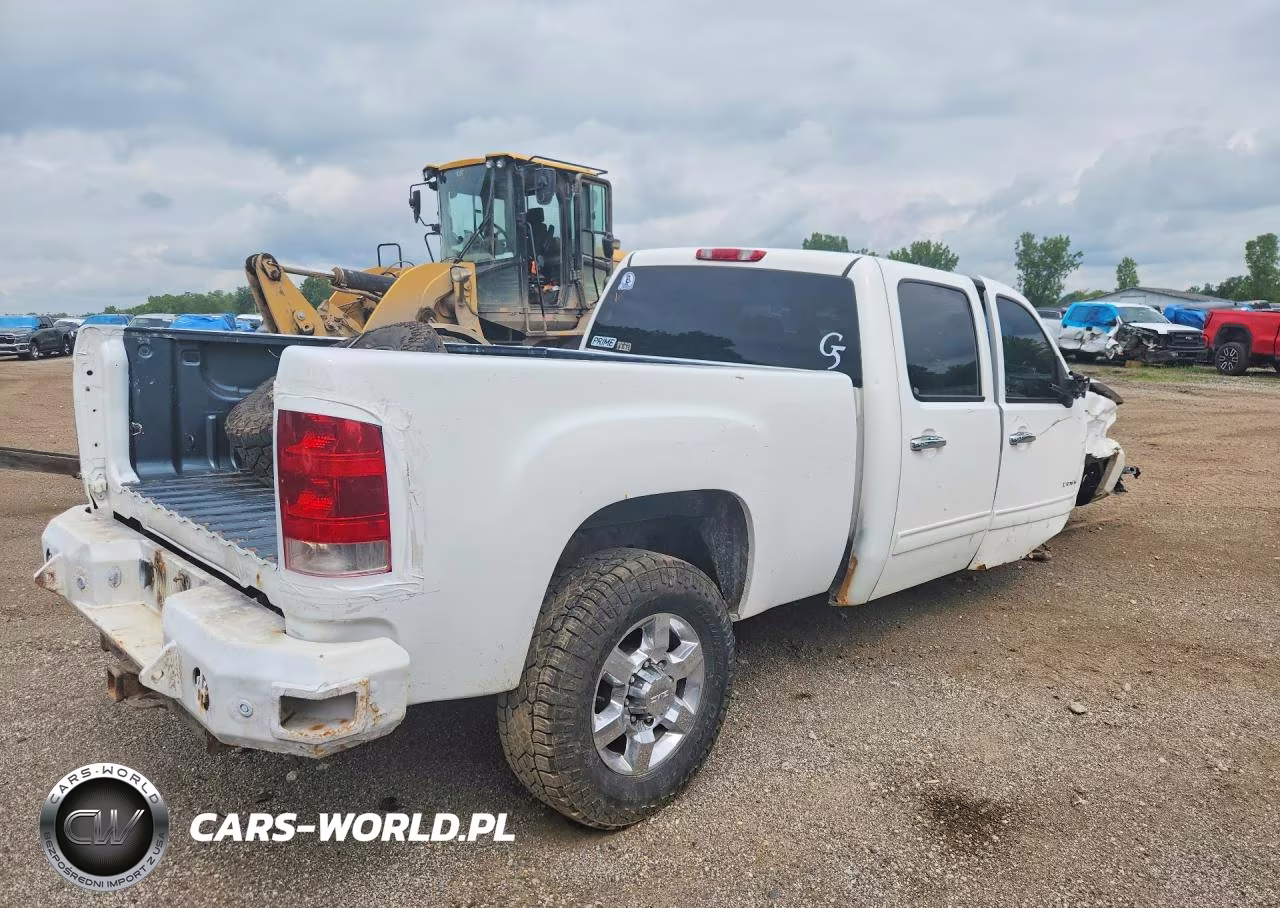 2008 GMC Sierra K2500 Heavy Duty VIN:1GTHK236X8F134452 - 3
