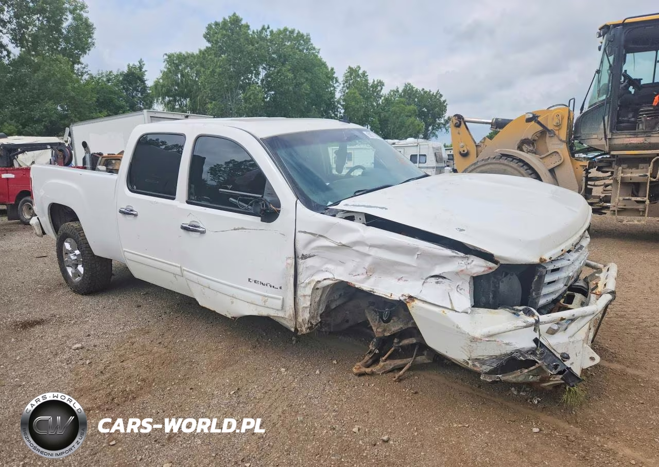 2008 GMC Sierra K2500 Heavy Duty VIN:1GTHK236X8F134452 - 4