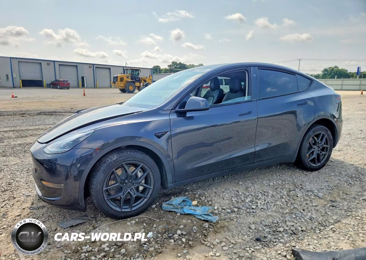 2024 Tesla Model Y – zdjęcie 1 z 12
