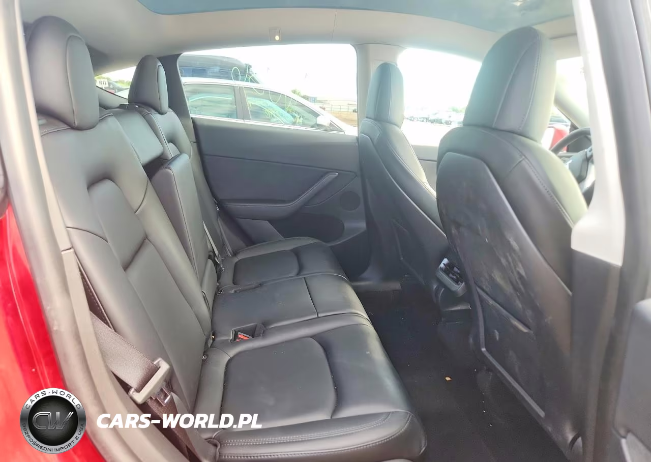 2022 Tesla Model Y VIN:7SAYGAEE3NF364823 - 10