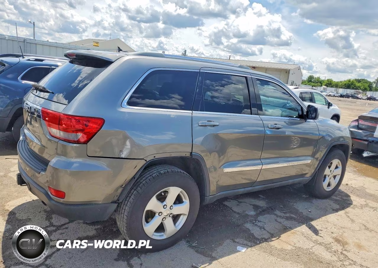 2012 Jeep Grand Cherokee Laredo VIN:1C4RJFAT1CC184903 - 3