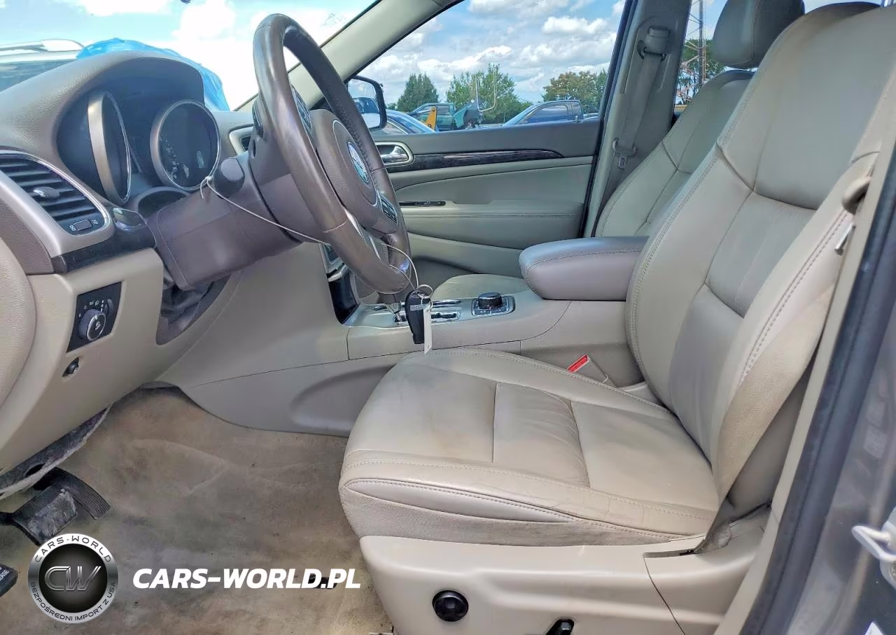 2012 Jeep Grand Cherokee Laredo VIN:1C4RJFAT1CC184903 - 7