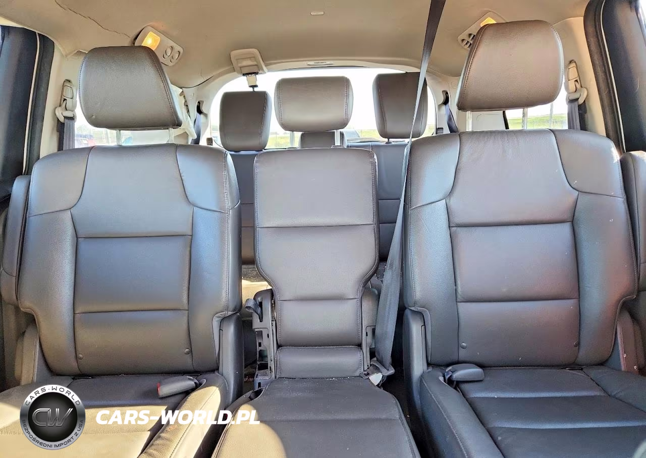 2014 Honda Odyssey Touring VIN:5FNRL5H98EB070157 - 10