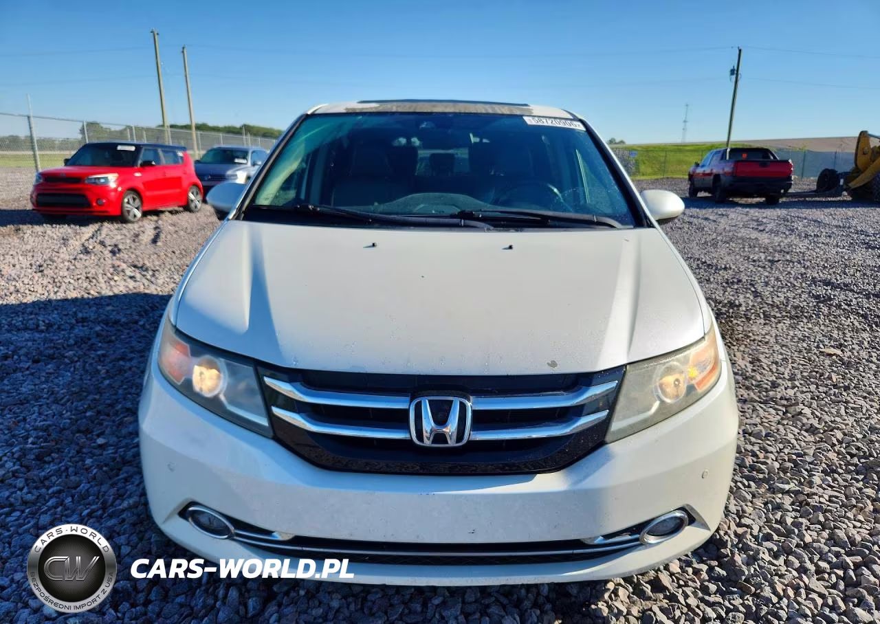 2014 Honda Odyssey Touring VIN:5FNRL5H98EB070157 - 5