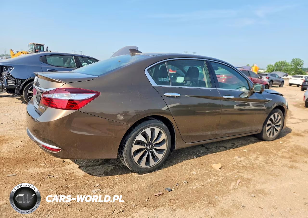 2017 Honda Accord Hybrid VIN:JHMCR6F35HC007218 - 3
