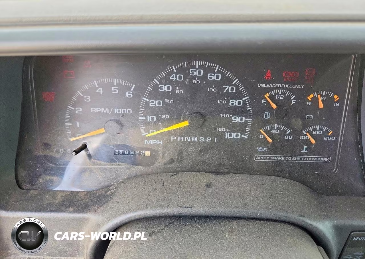 1999 GMC Suburban K1500 VIN:1GKFK16R4XJ802673 - 9