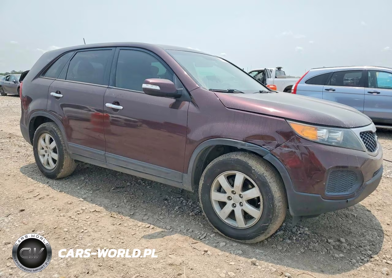 2013 Kia Sorento Lx VIN:5XYKT3A10DG376951 - 4