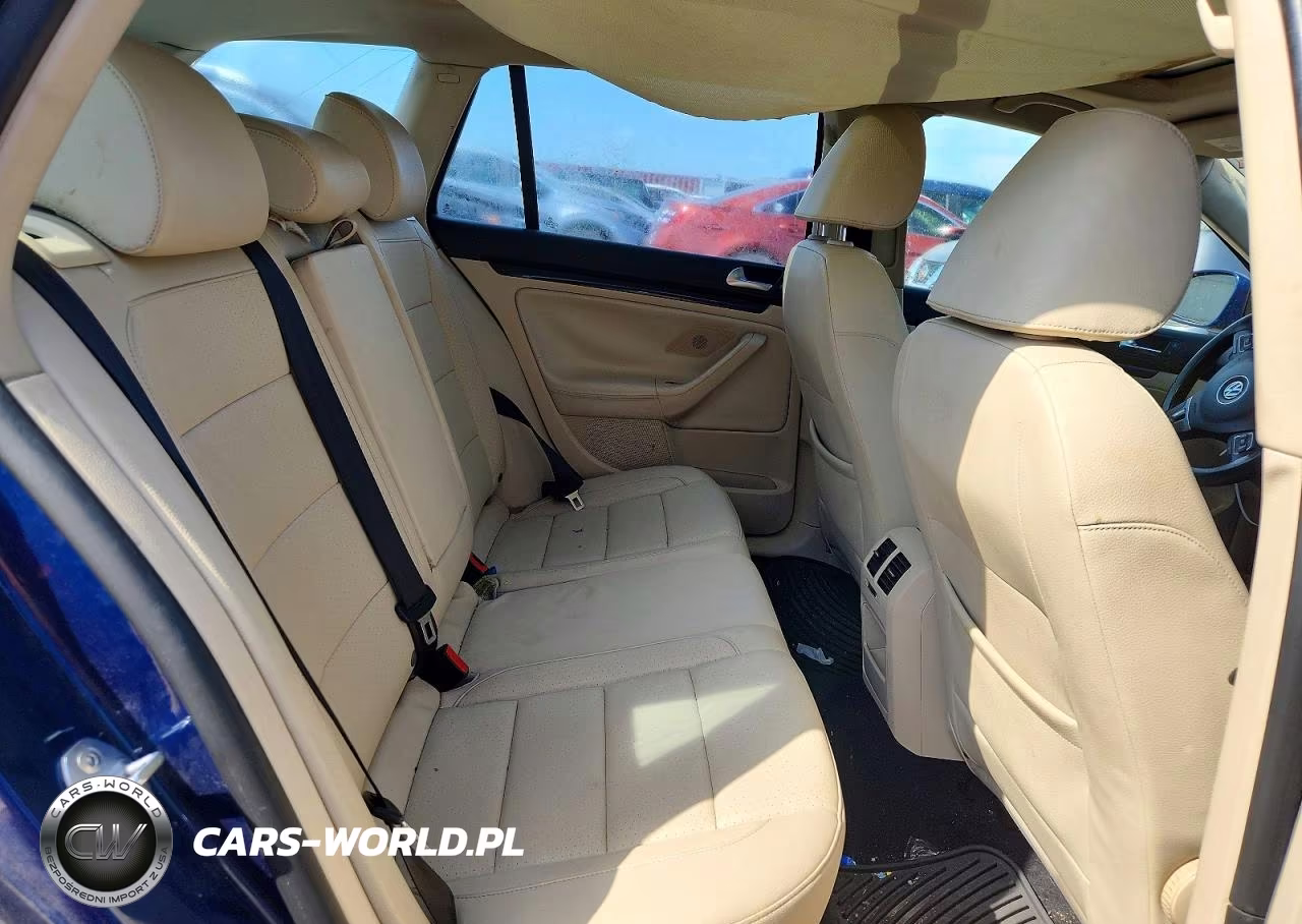 2011 Volkswagen Jetta S VIN:3VWPX7AJ8BM631845 - 10