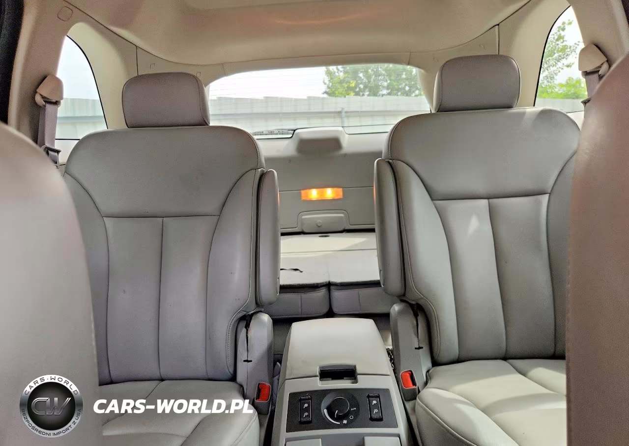2007 Chrysler Pacifica Touring VIN:2A8GF68X37R365041 - 10