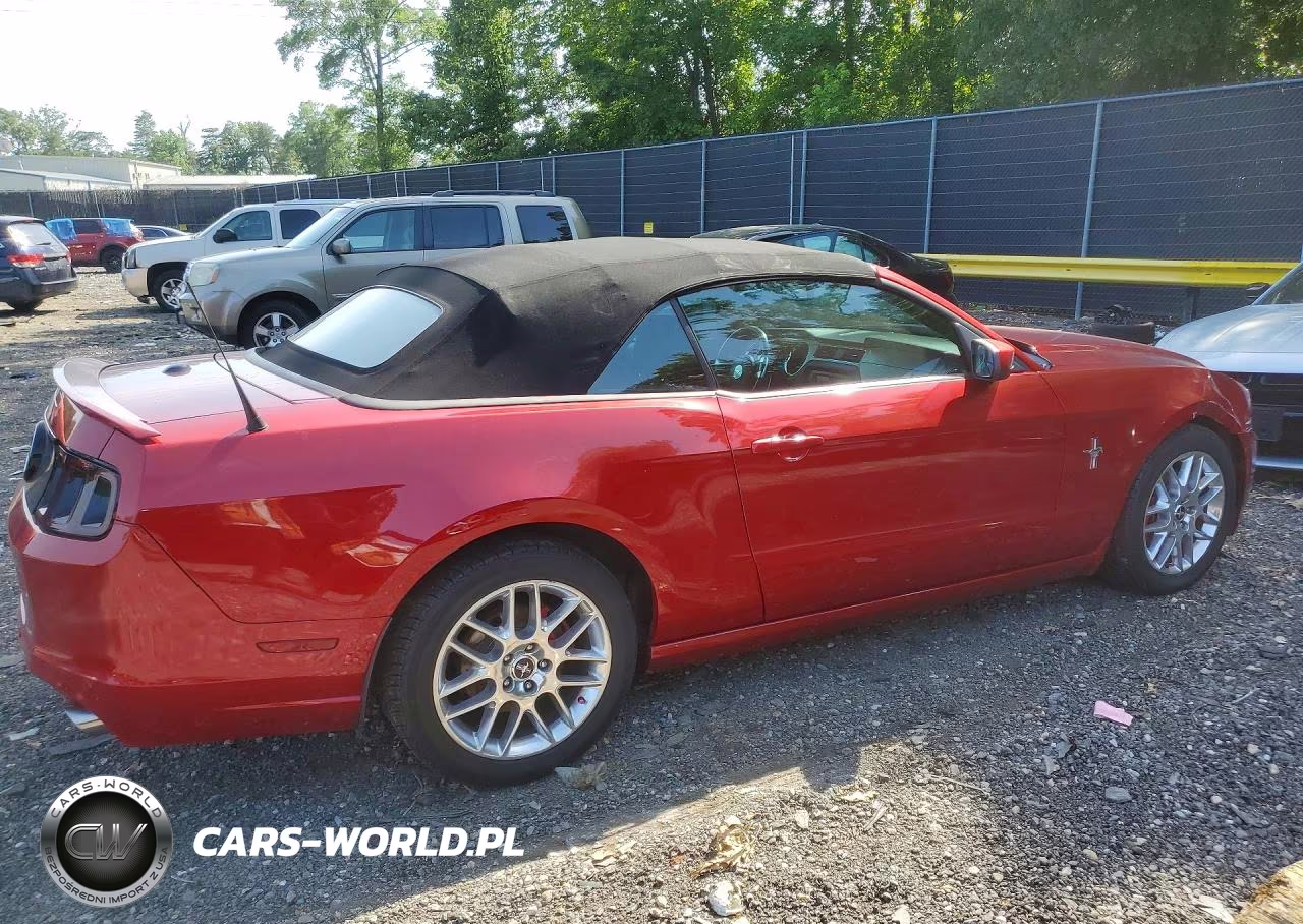 2013 Ford Mustang VIN:1ZVBP8EM6D5228895 - 3
