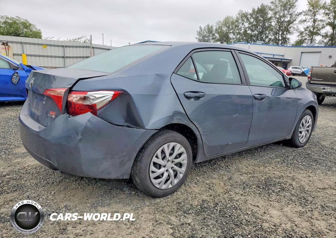 2017 Toyota Corolla Le VIN:2T1BURHE5HC817760 - 3