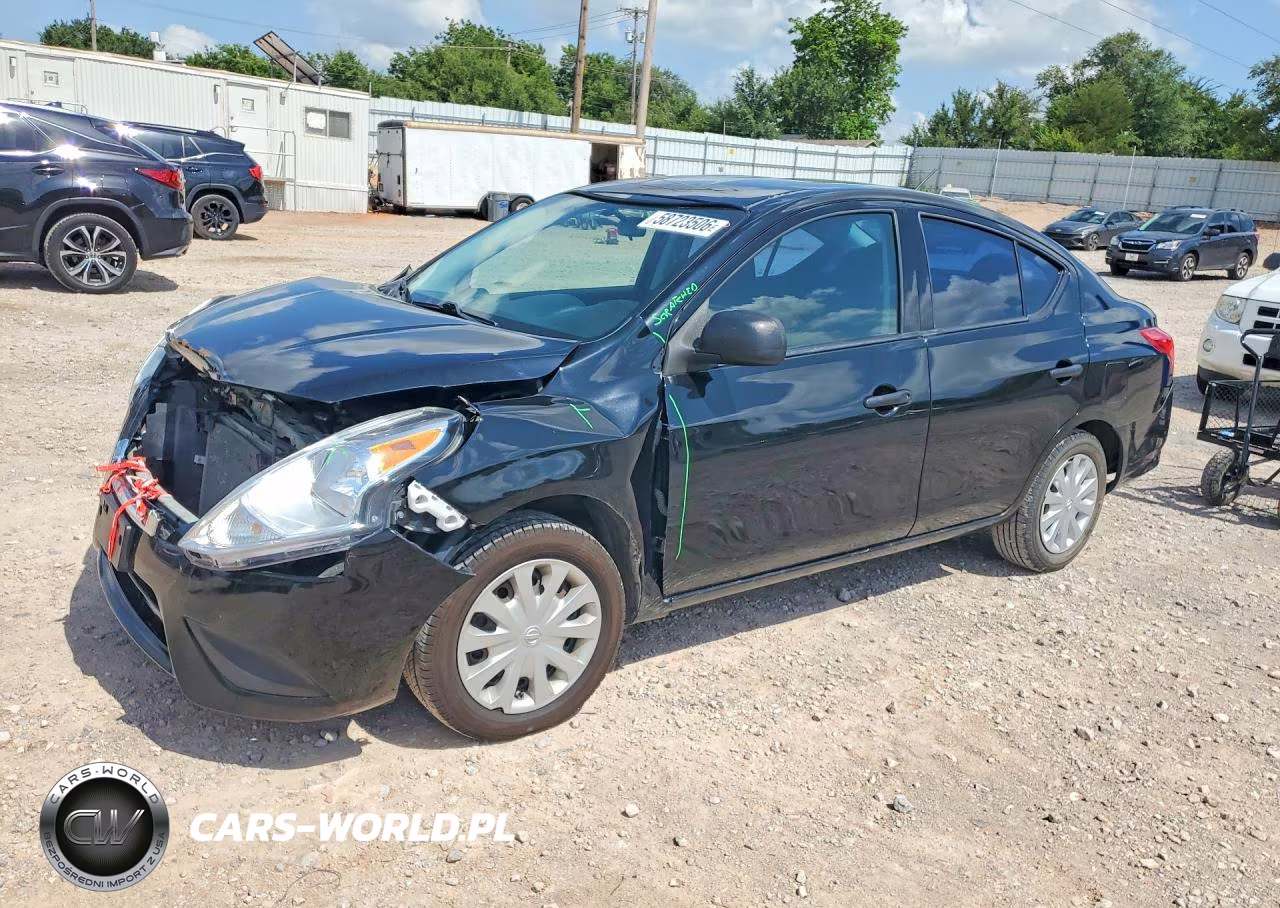 2015 Nissan Versa 1.6 S – zdjęcie 1 z 12