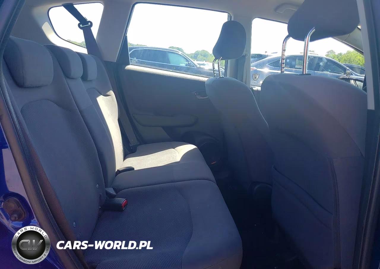 2010 Honda Fit VIN:JHMGE8H24AS013312 - 10