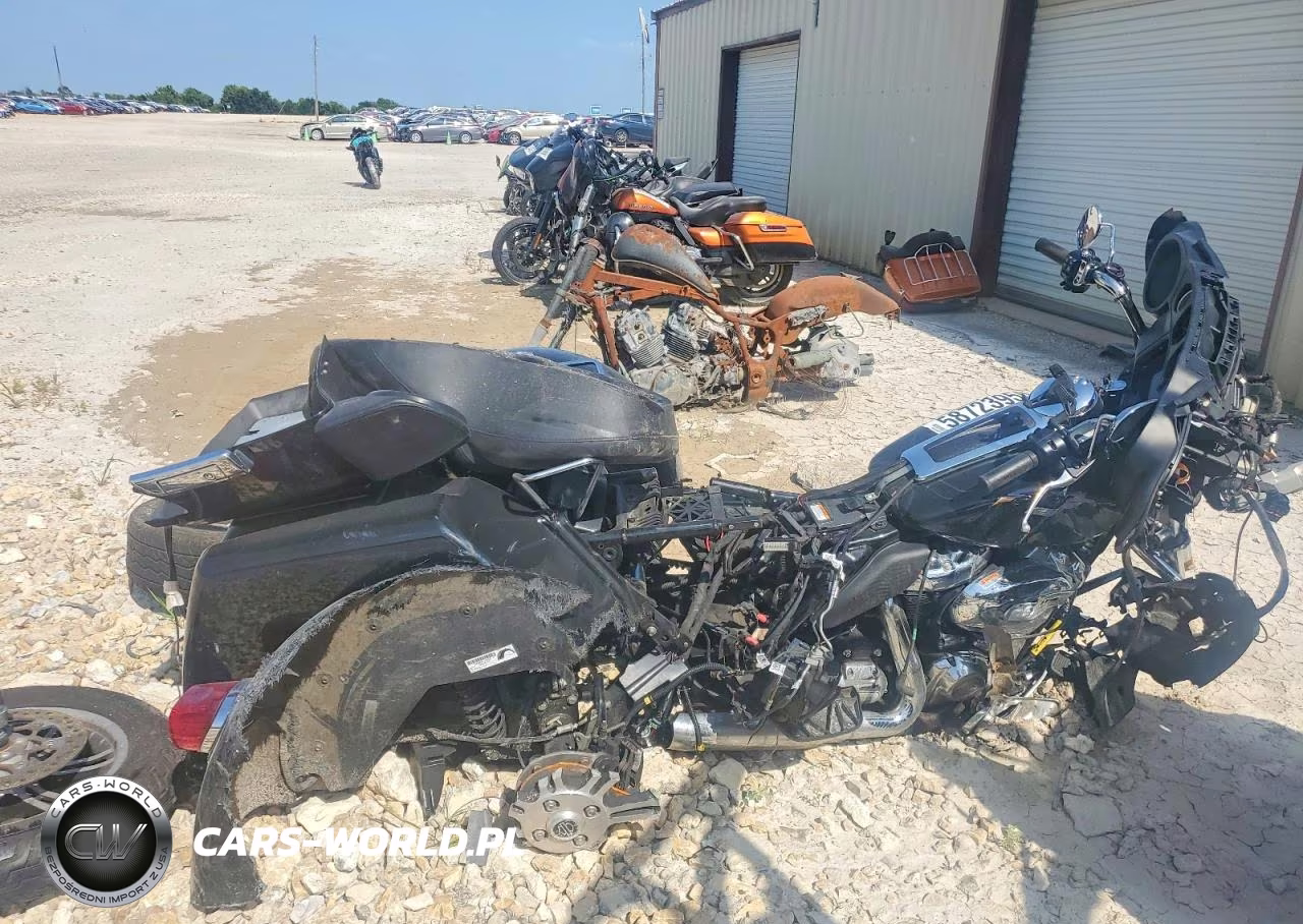 2024 Harley-Davidson Flhtcutg – zdjęcie 1 z 10