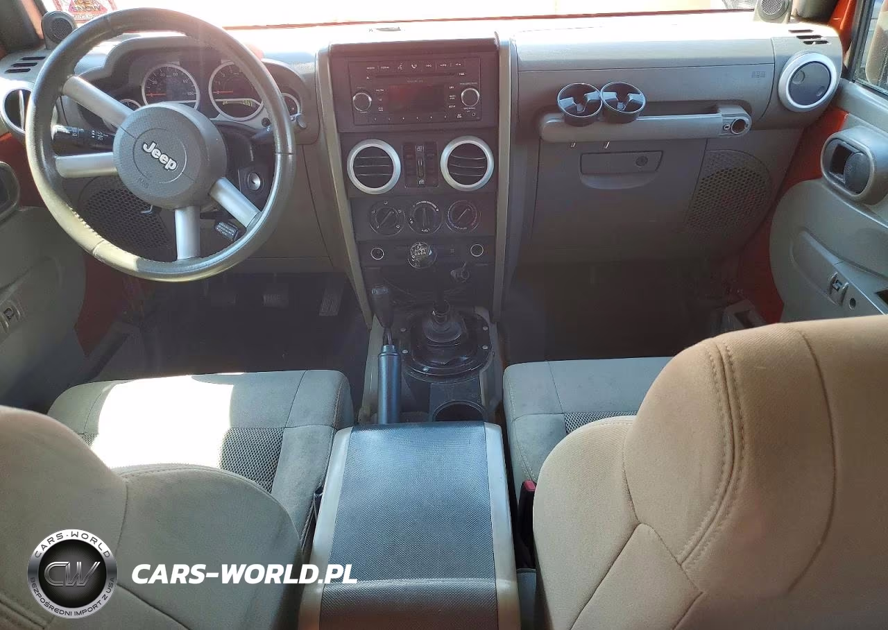 2009 Jeep Wrangler Unlimited Sahara VIN:1J8GA59149L711158 - 8