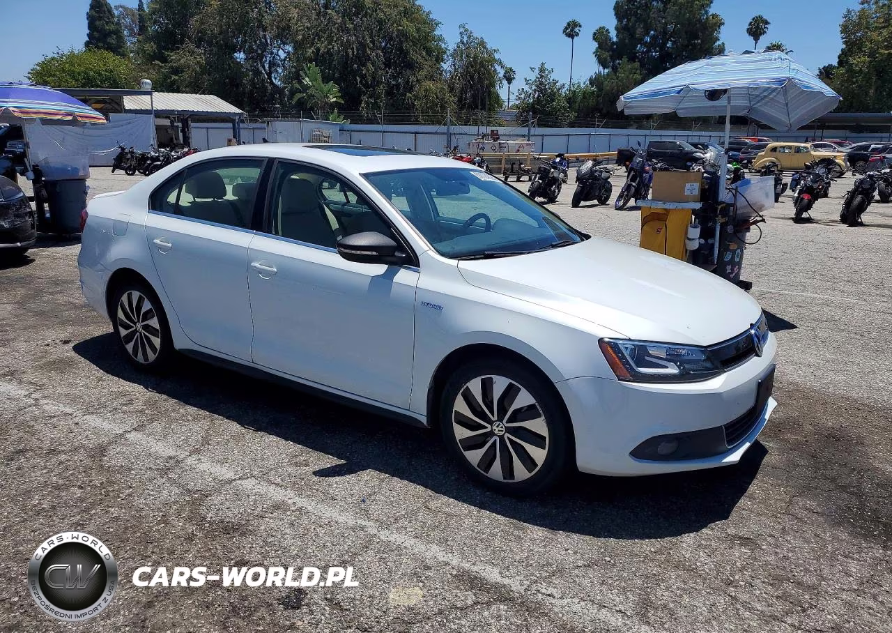 2013 Volkswagen Jetta Hybrid VIN:3VW637AJ9DM284441 - 4