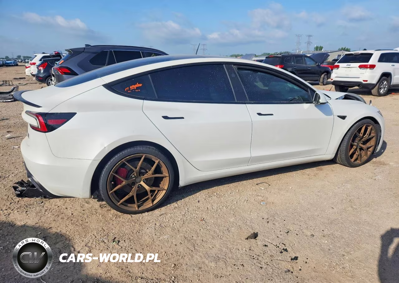 2025 Tesla Model 3 VIN:5YJ3E1ET8SF036465 - 3
