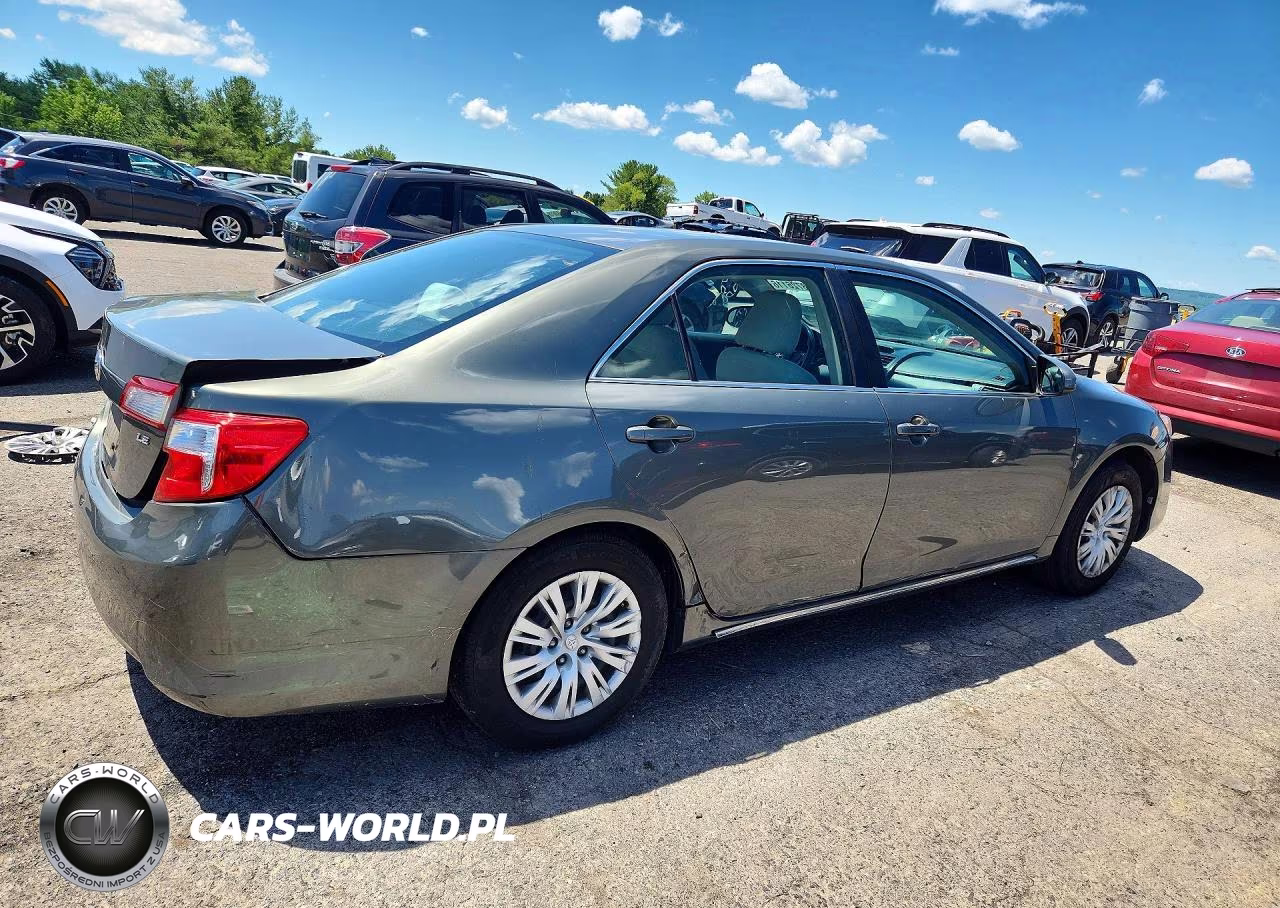 2014 Toyota Camry Le VIN:4T4BF1FK9ER345390 - 3