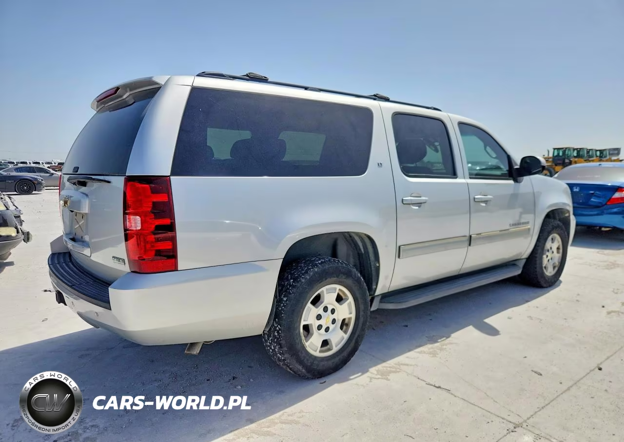 2011 Chevrolet Suburban C1500 Lt VIN:1GNSCJE0XBR178132 - 3