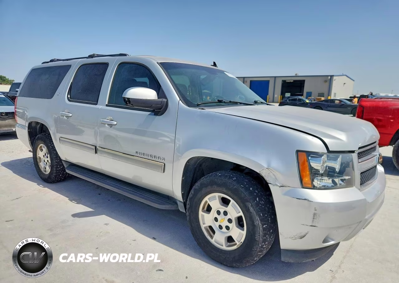 2011 Chevrolet Suburban C1500 Lt VIN:1GNSCJE0XBR178132 - 4