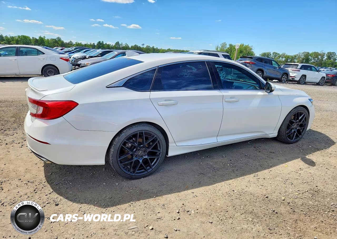 2019 Honda Accord Sport VIN:1HGCV1F37KA069630 - 3