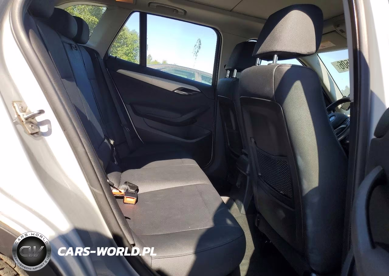 2014 BMW X1 xDrive28I VIN:WBAVL1C54EVY23810 - 11