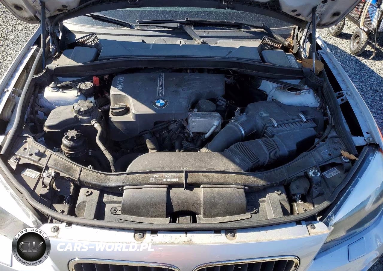 2014 BMW X1 xDrive28I VIN:WBAVL1C54EVY23810 - 12