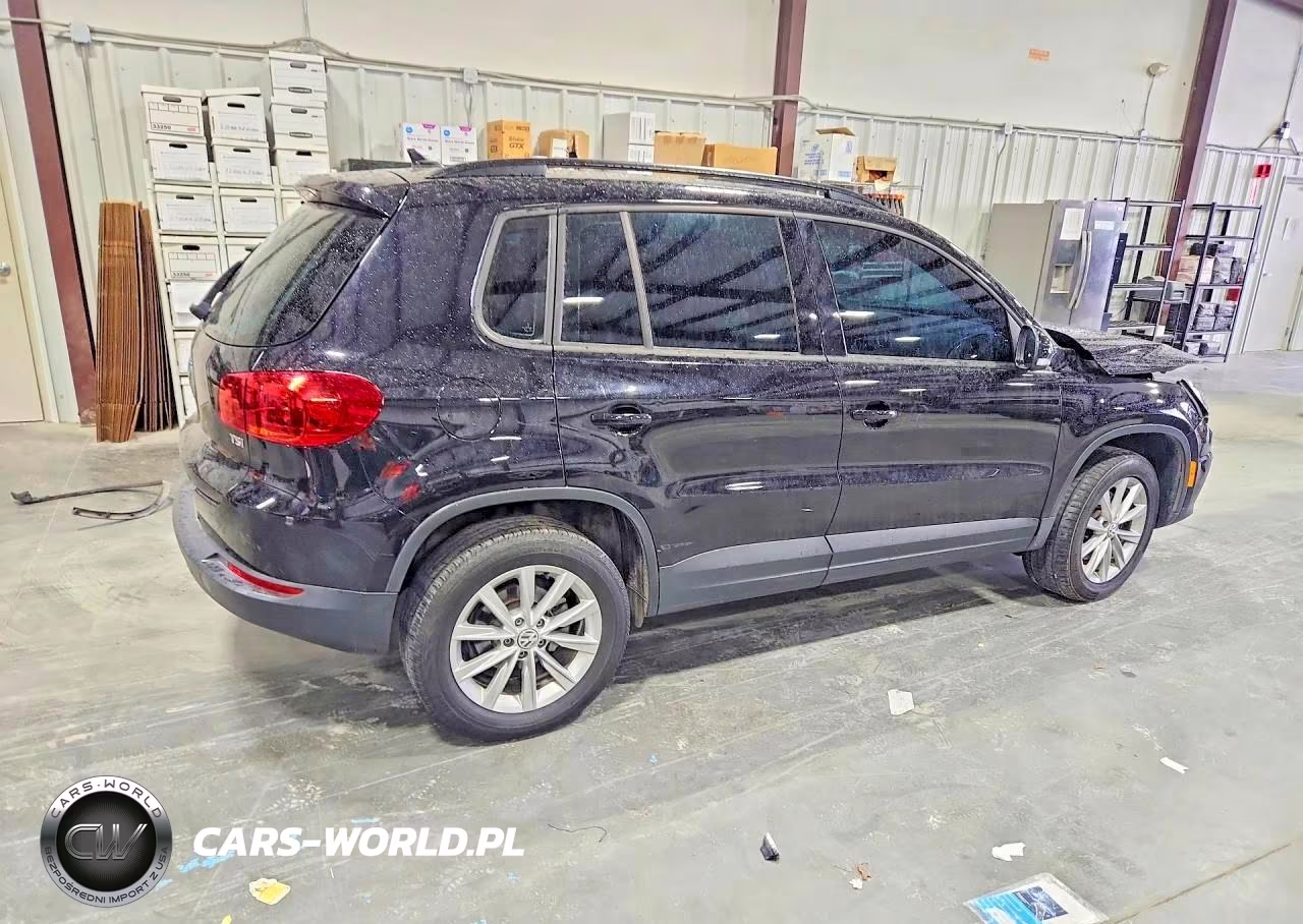 2018 Volkswagen Tiguan Limited VIN:WVGAV7AX0JK002679 - 3