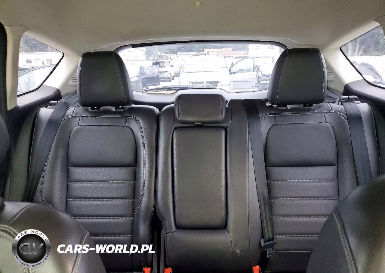 2017 Ford C-Max Titanium VIN:1FADP5DU8HL105747 - 10