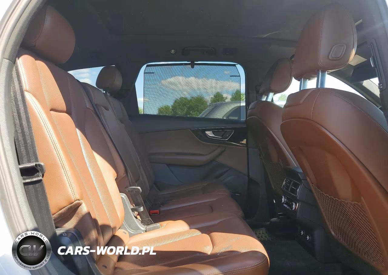 2018 Audi Q7 Premium Plus VIN:WA1LAAF71JD028267 - 11