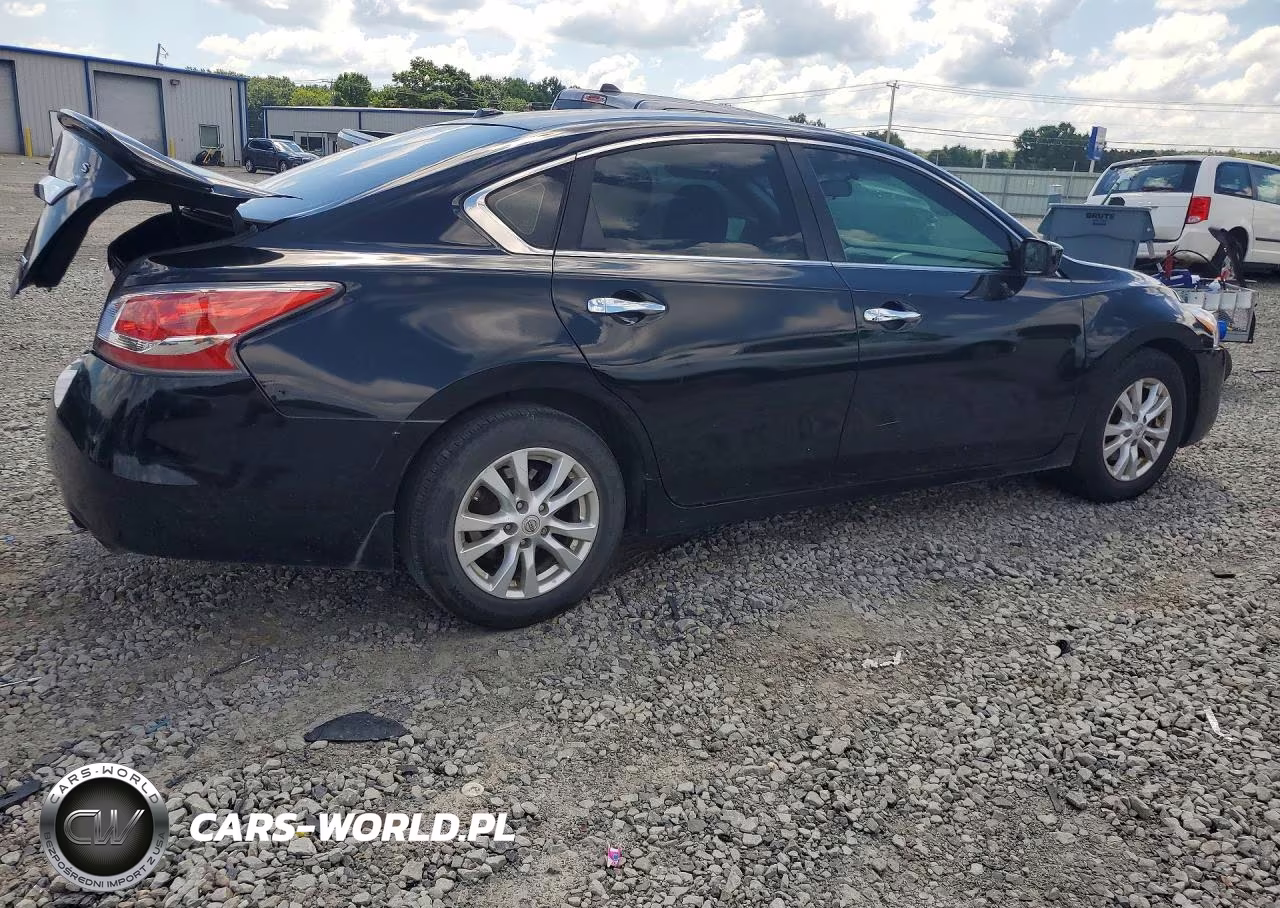 2014 Nissan Altima 2.5 S VIN:1N4AL3AP2EN241082 - 3
