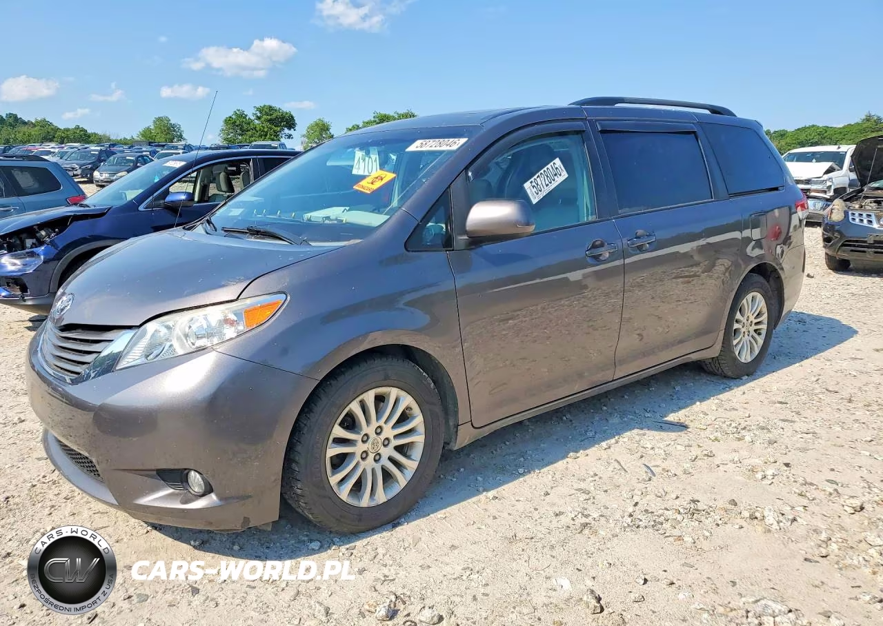 2014 Toyota Sienna Xle 8-Passenger