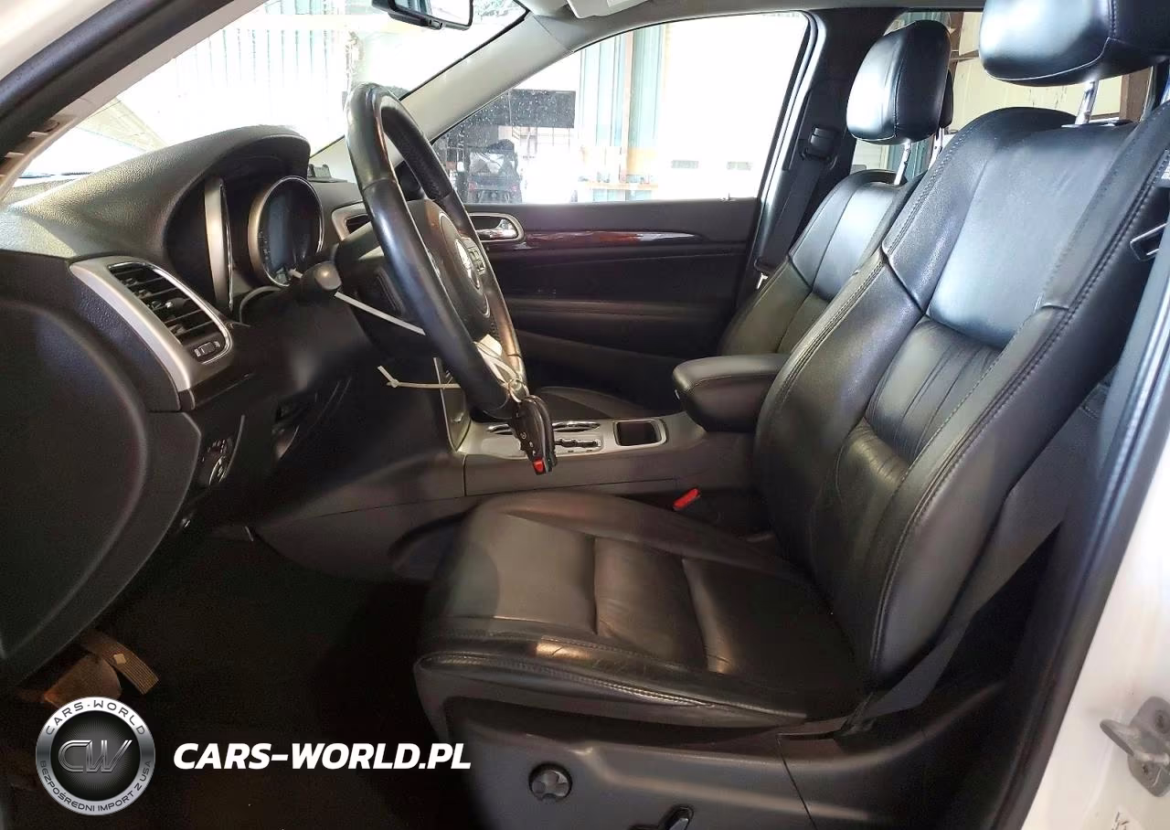 2012 Jeep Grand Cherokee Laredo VIN:1C4RJFAG1CC156943 - 7