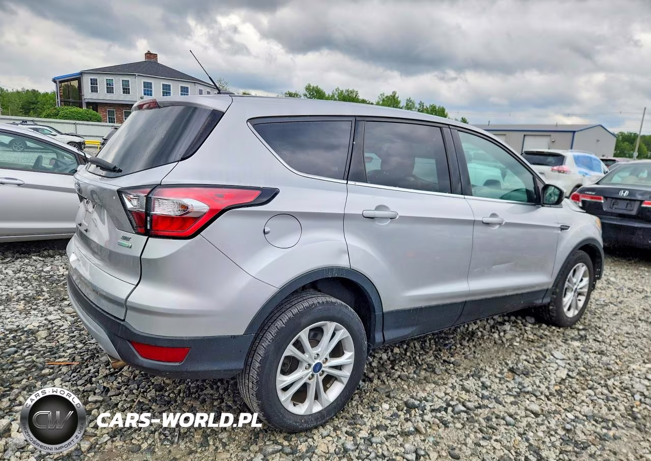 2017 Ford Escape Se VIN:1FMCU0GD9HUD98674 - 3