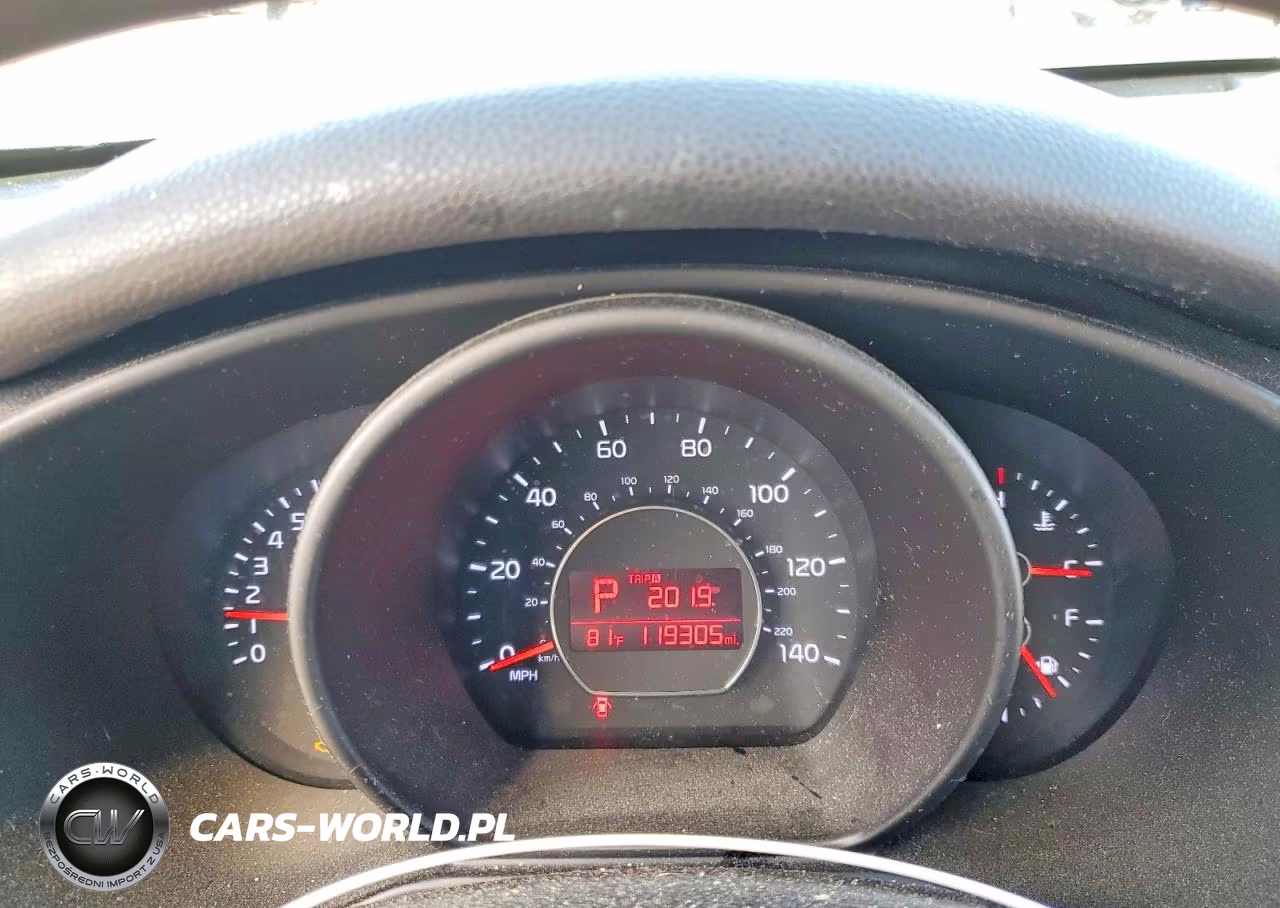 2014 Kia Soul + VIN:KNDJP3A51E7724676 - 9