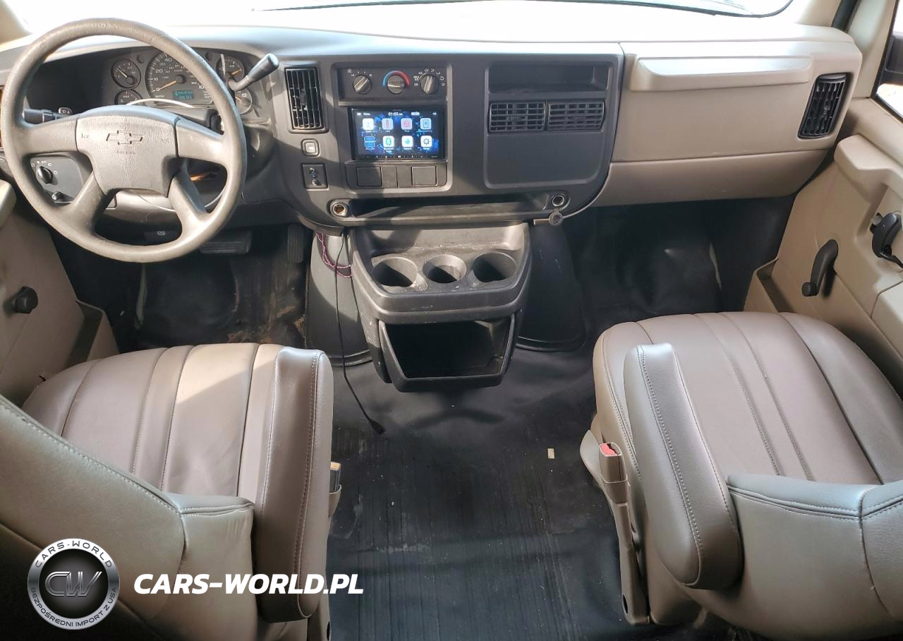 2005 Chevrolet Express G3500 VIN:1GCHG35V051212838 - 8