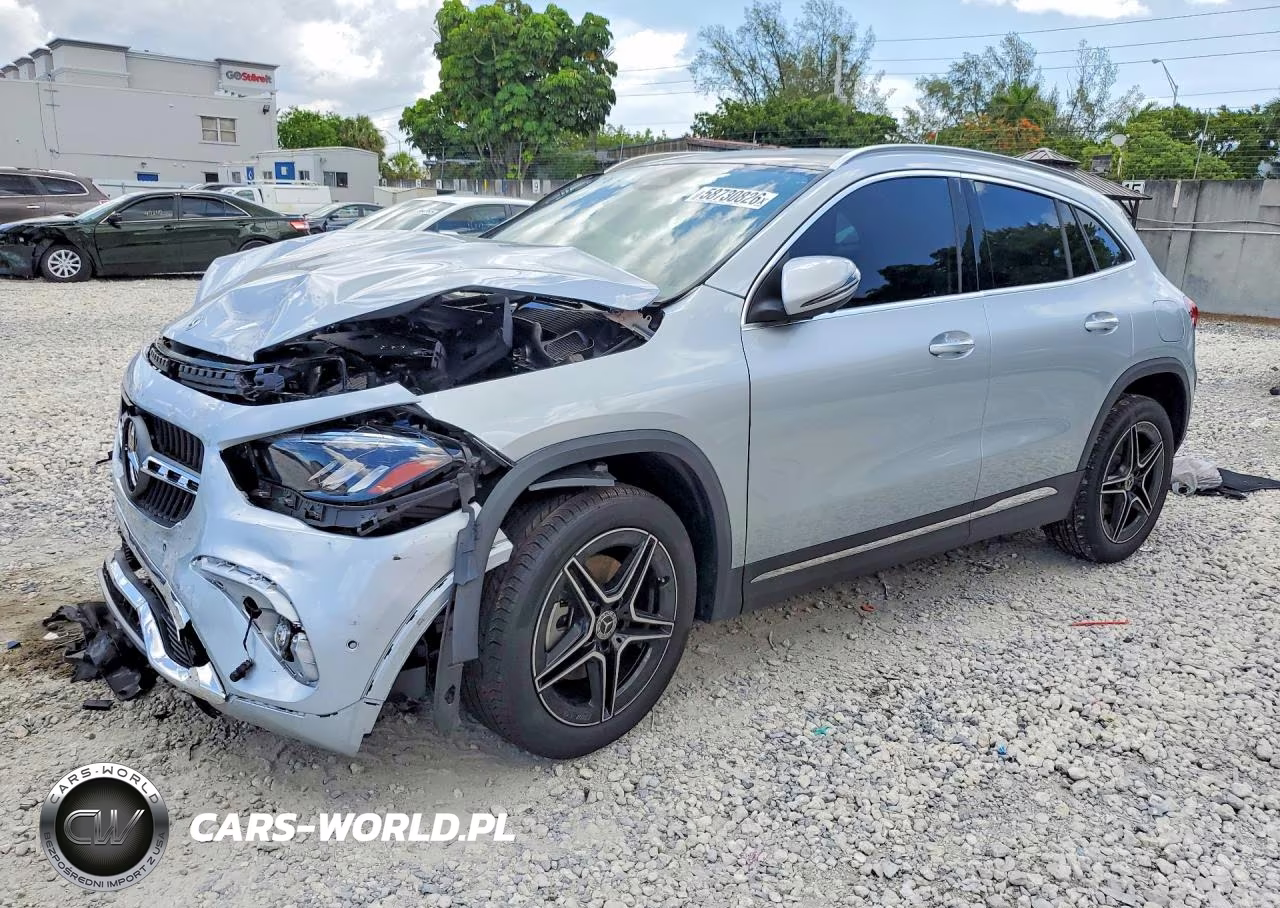 2026 Mercedes-Benz Gla 250 – zdjęcie 1 z 12
