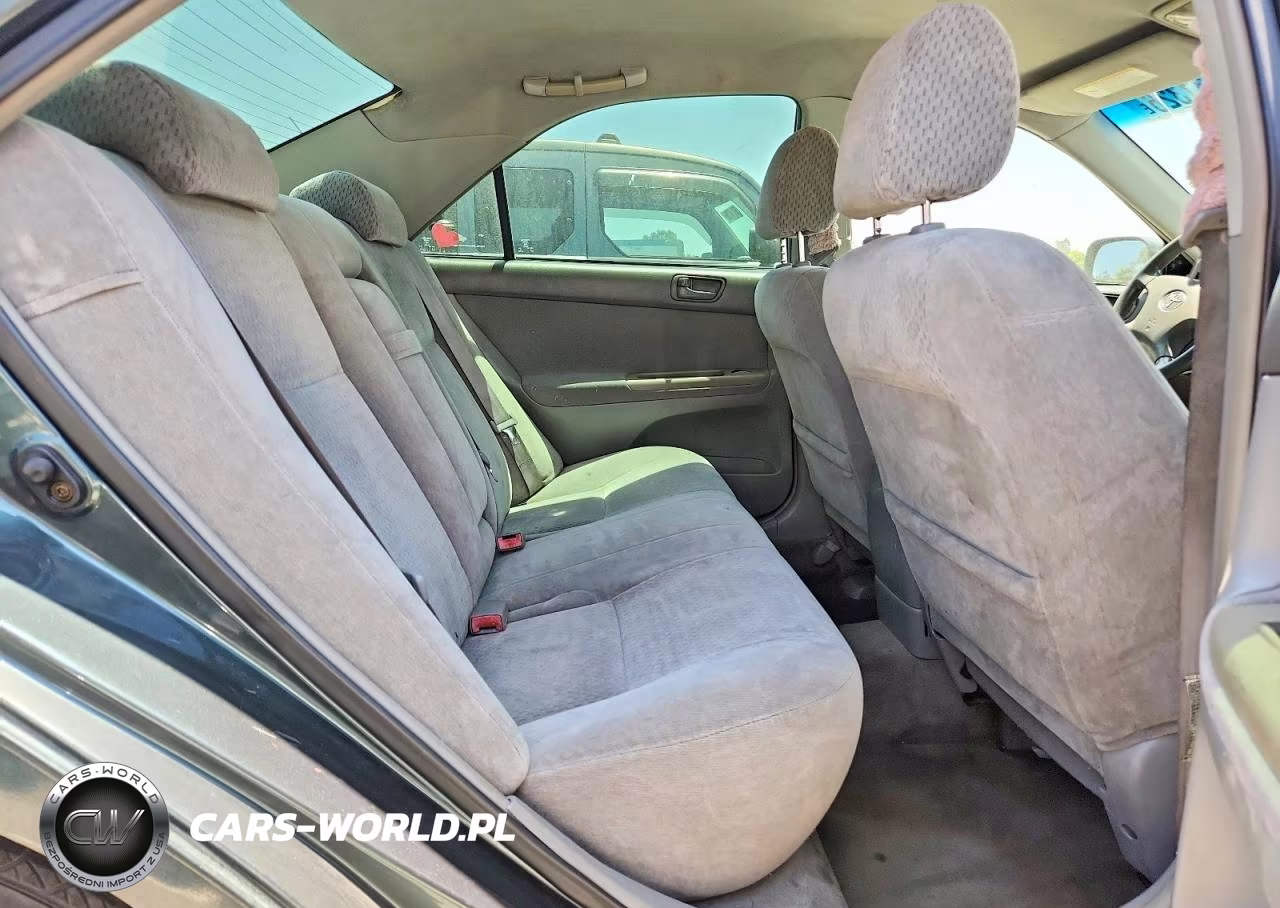 2003 Toyota Camry Le VIN:4T1BE32K13U714593 - 10